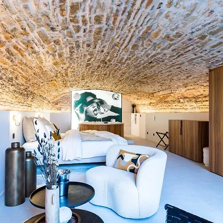 Legend Majestic - Insolite & Unique - Champagne - Parking Prive Appartement
